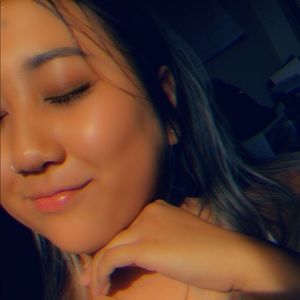 Meet your Posher, Carrie